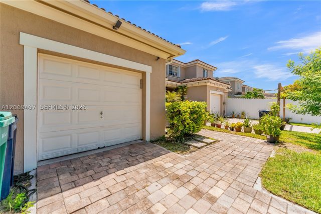 14211 SW 272nd Ln, Homestead, FL 33032