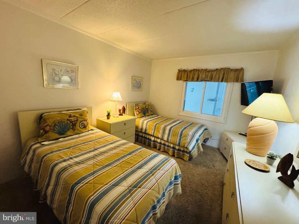 Image 14 of property listing at 2 80TH ST #212, Ocean City, MD 21842