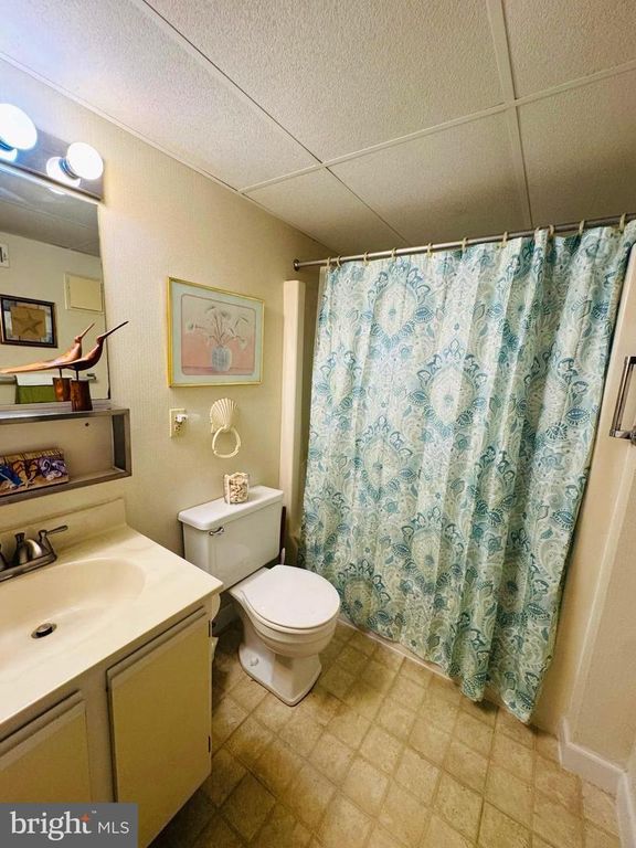 Image 17 of property listing at 2 80TH ST #212, Ocean City, MD 21842