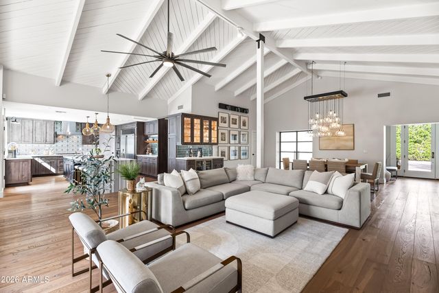 9202 N 83RD Place, Scottsdale, AZ 85258