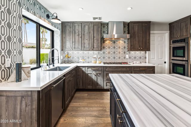 9202 N 83RD Place, Scottsdale, AZ 85258
