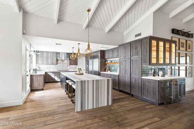 9202 N 83RD Place, Scottsdale, AZ 85258