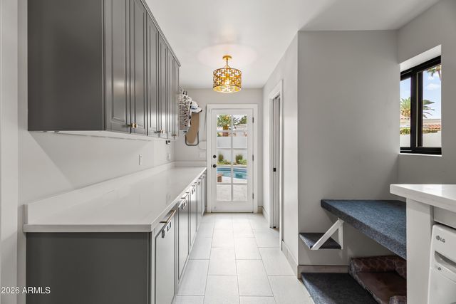 9202 N 83RD Place, Scottsdale, AZ 85258