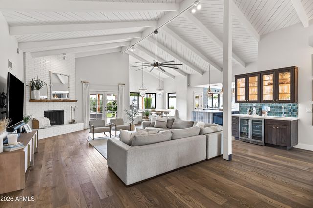9202 N 83RD Place, Scottsdale, AZ 85258
