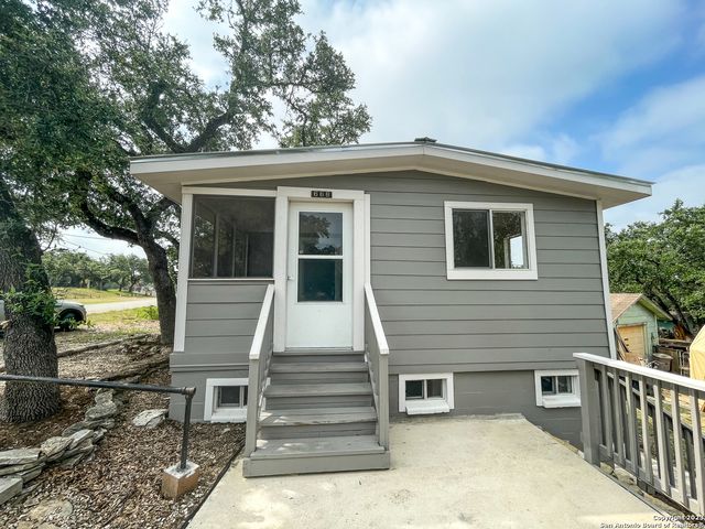 668 creekside, Canyon Lake, TX 78133