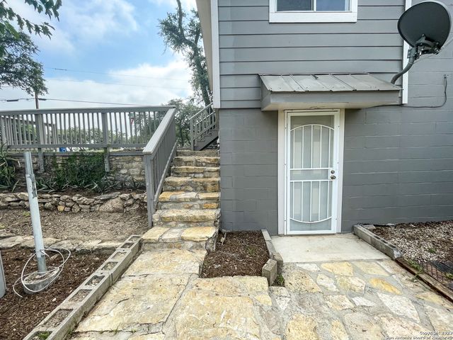 668 creekside, Canyon Lake, TX 78133