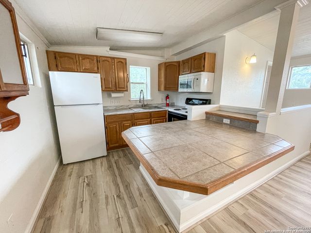 668 creekside, Canyon Lake, TX 78133