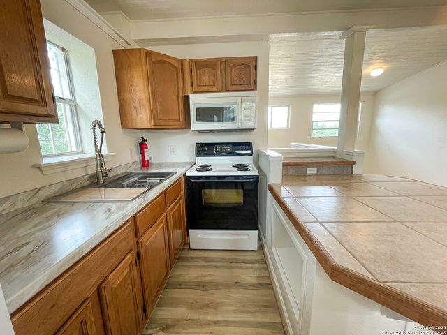 668 creekside, Canyon Lake, TX 78133