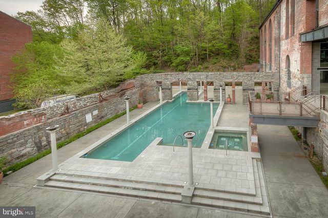 2090 CLIPPER PARK RD, Baltimore, MD 21211