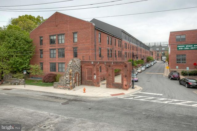 2090 CLIPPER PARK RD, Baltimore, MD 21211