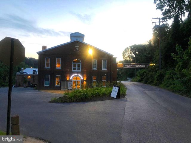 2090 CLIPPER PARK RD, Baltimore, MD 21211