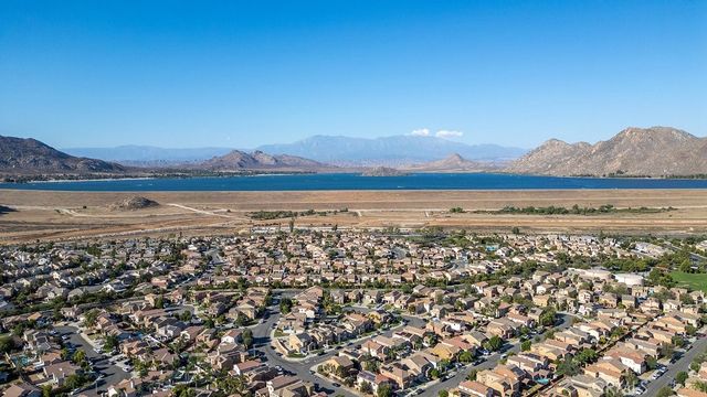 1401 Andulucia Place, Perris, CA 92571