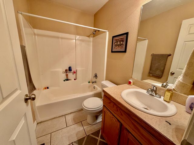 1339-1341 E Mcclernon Street, Springfield, MO 65803