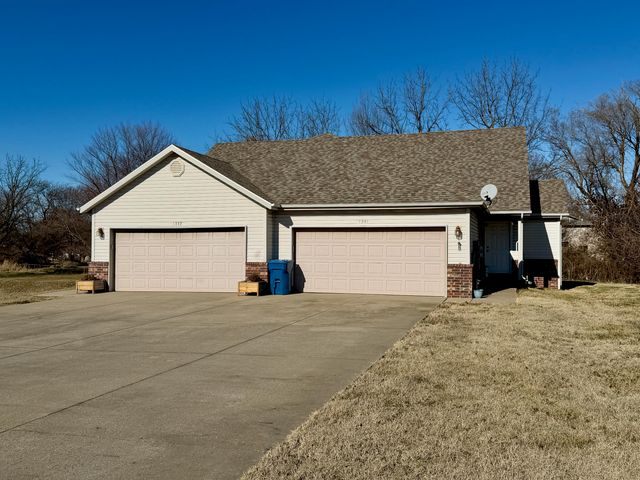 1339-1341 E Mcclernon Street, Springfield, MO 65803