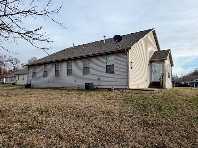 1339-1341 E Mcclernon Street, Springfield, MO 65803