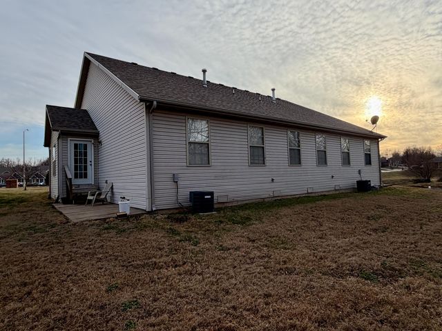 1339-1341 E Mcclernon Street, Springfield, MO 65803