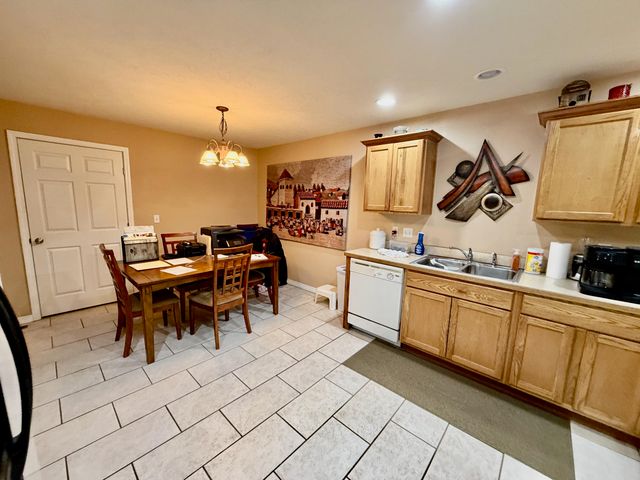 1339-1341 E Mcclernon Street, Springfield, MO 65803