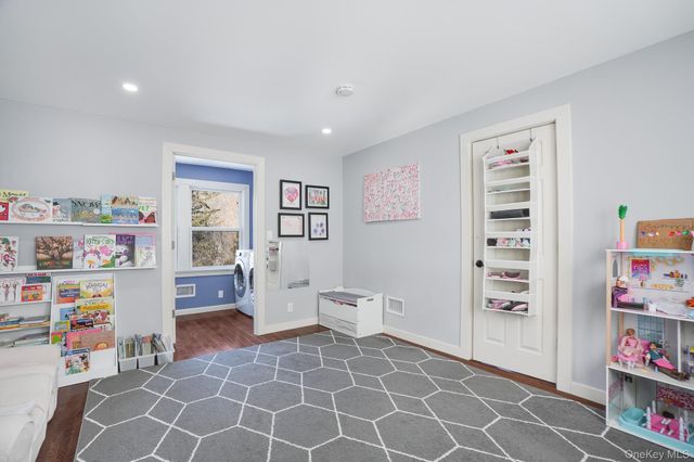 300 Washington Avenue, Pleasantville, NY 10570