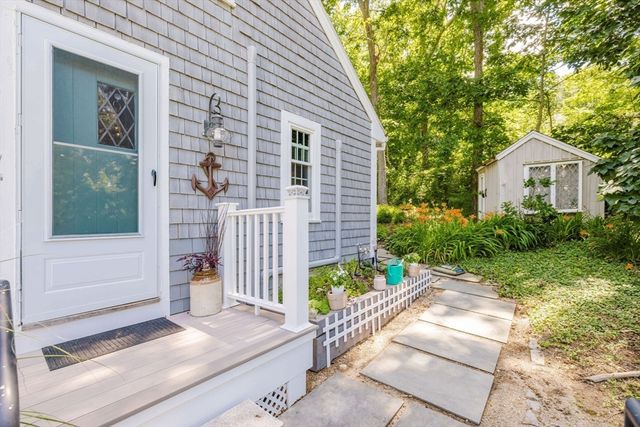 63 Bay Shore Dr, Plymouth, MA 02360