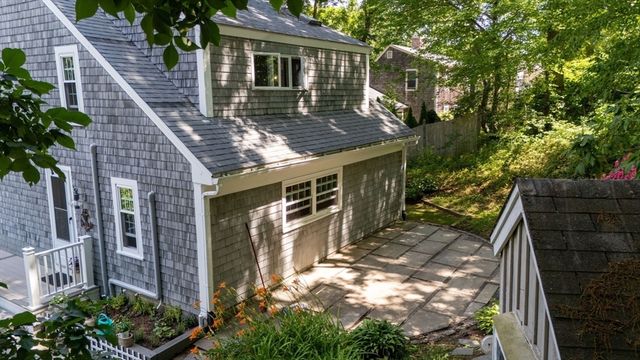 63 Bay Shore Dr, Plymouth, MA 02360