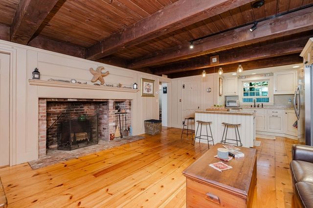 63 Bay Shore Dr, Plymouth, MA 02360