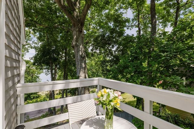 63 Bay Shore Dr, Plymouth, MA 02360