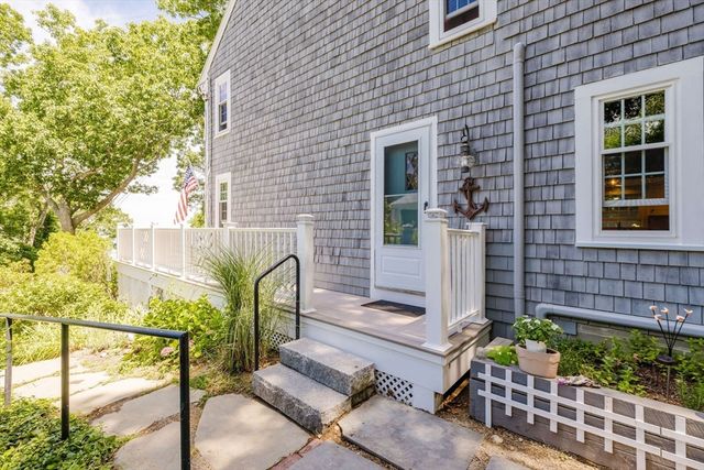 63 Bay Shore Dr, Plymouth, MA 02360