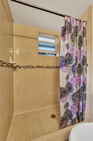 7610 Stirling Rd 207C, Davie, FL 33024