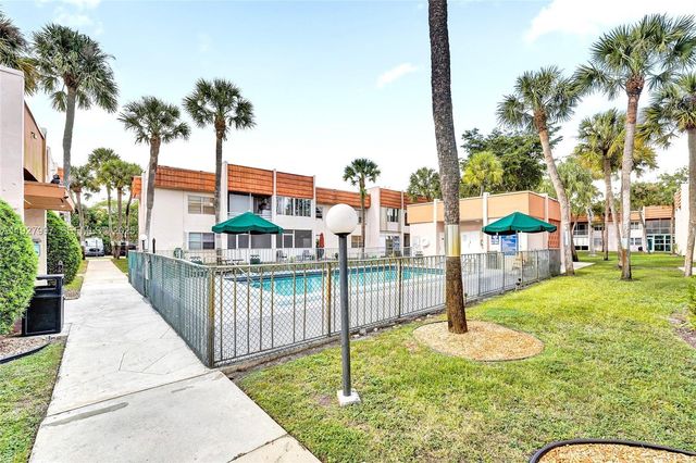 7610 Stirling Rd 207C, Davie, FL 33024
