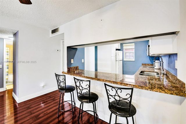 7610 Stirling Rd 207C, Davie, FL 33024