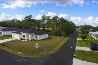 296 DELAKE ROAD NW, Palm Bay, FL 32907