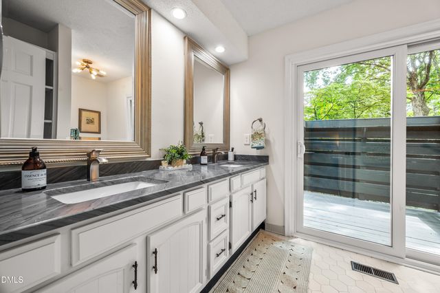 2929 Rue Sans Famille, Raleigh, NC 27607