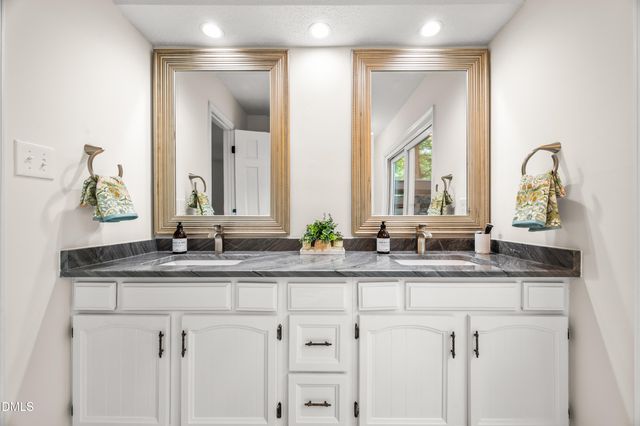 2929 Rue Sans Famille, Raleigh, NC 27607