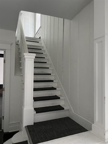 165 Capital Avenue, Battle Creek, MI 49017