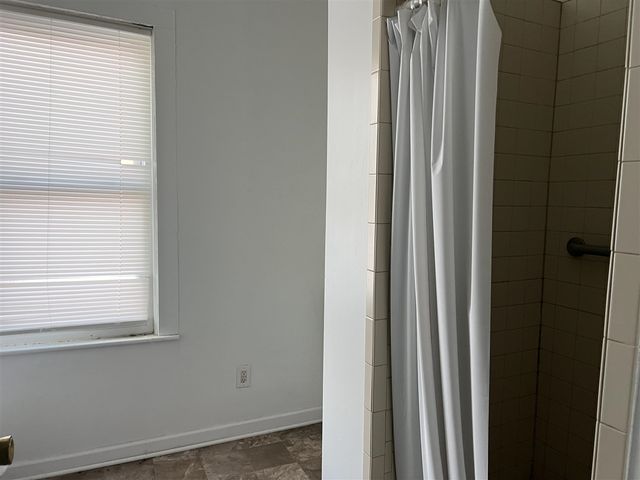 165 Capital Avenue, Battle Creek, MI 49017