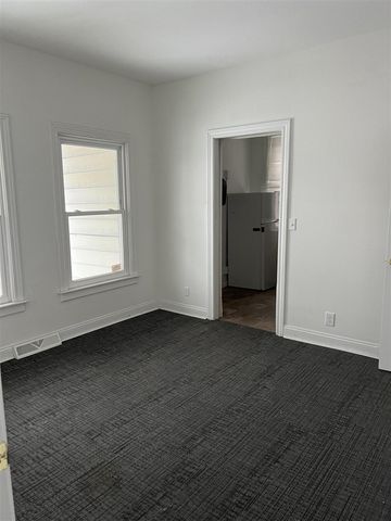 165 Capital Avenue, Battle Creek, MI 49017