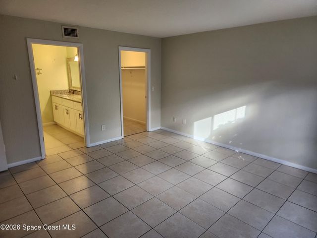 2130 Forest Knoll Drive NE 30-110, Palm Bay, FL 32905