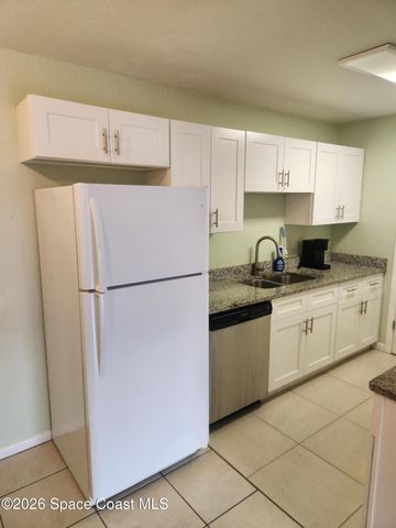 2130 Forest Knoll Drive NE 30-110, Palm Bay, FL 32905