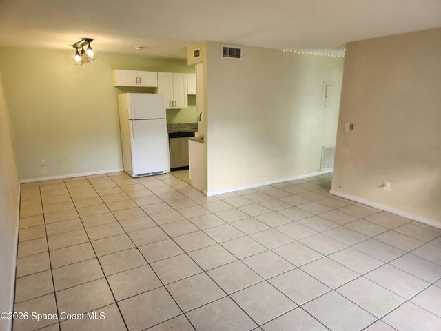 2130 Forest Knoll Drive NE 30-110, Palm Bay, FL 32905