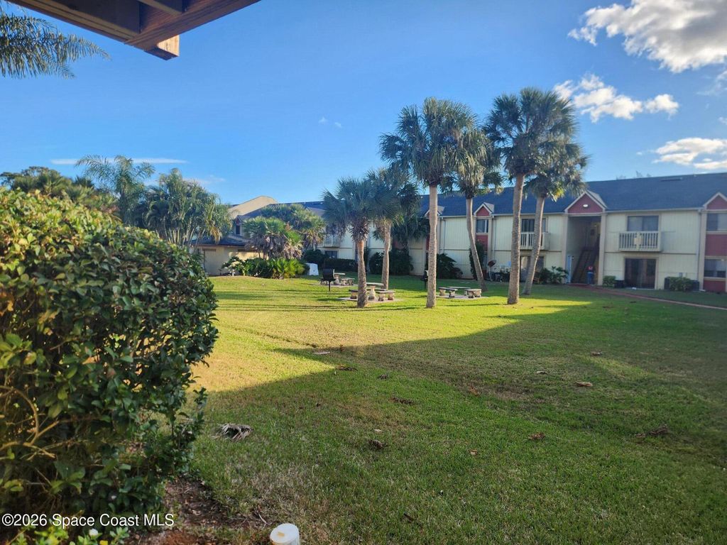 2130 Forest Knoll Drive NE 30-110, Palm Bay, FL 32905