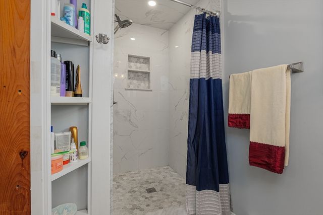 6 Hayes Ave, Beverly, MA 01915