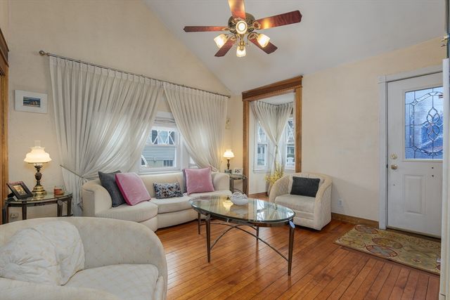 6 Hayes Ave, Beverly, MA 01915