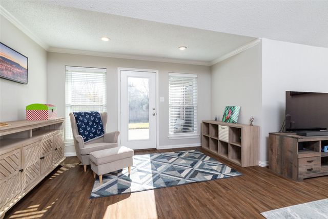 1154 Bent Oaks Drive, Denton, TX 76210