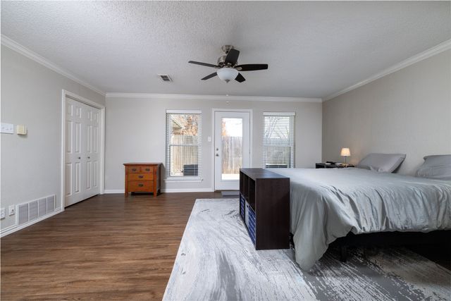 1154 Bent Oaks Drive, Denton, TX 76210