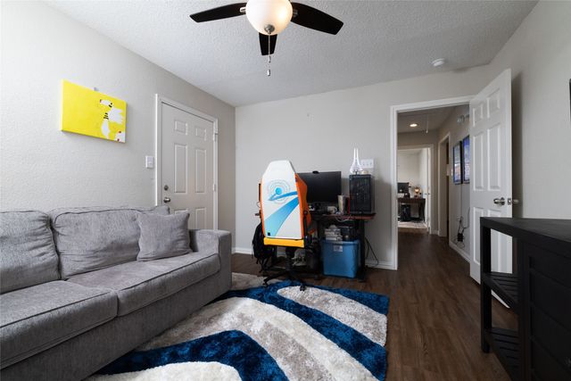 1154 Bent Oaks Drive, Denton, TX 76210