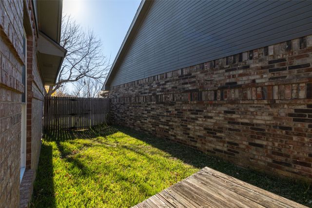 1154 Bent Oaks Drive, Denton, TX 76210