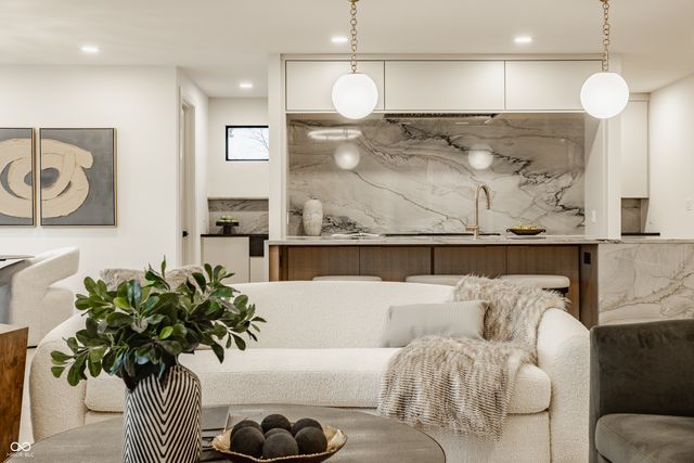 4094 Chapel Hill Court, Bargersville, IN 46106