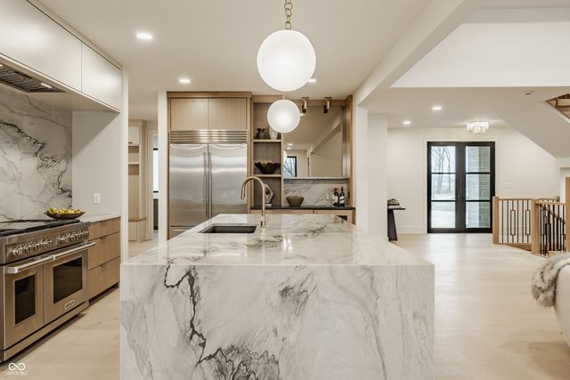 4094 Chapel Hill Court, Bargersville, IN 46106