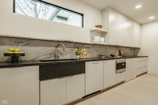 4094 Chapel Hill Court, Bargersville, IN 46106