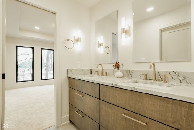 4094 Chapel Hill Court, Bargersville, IN 46106